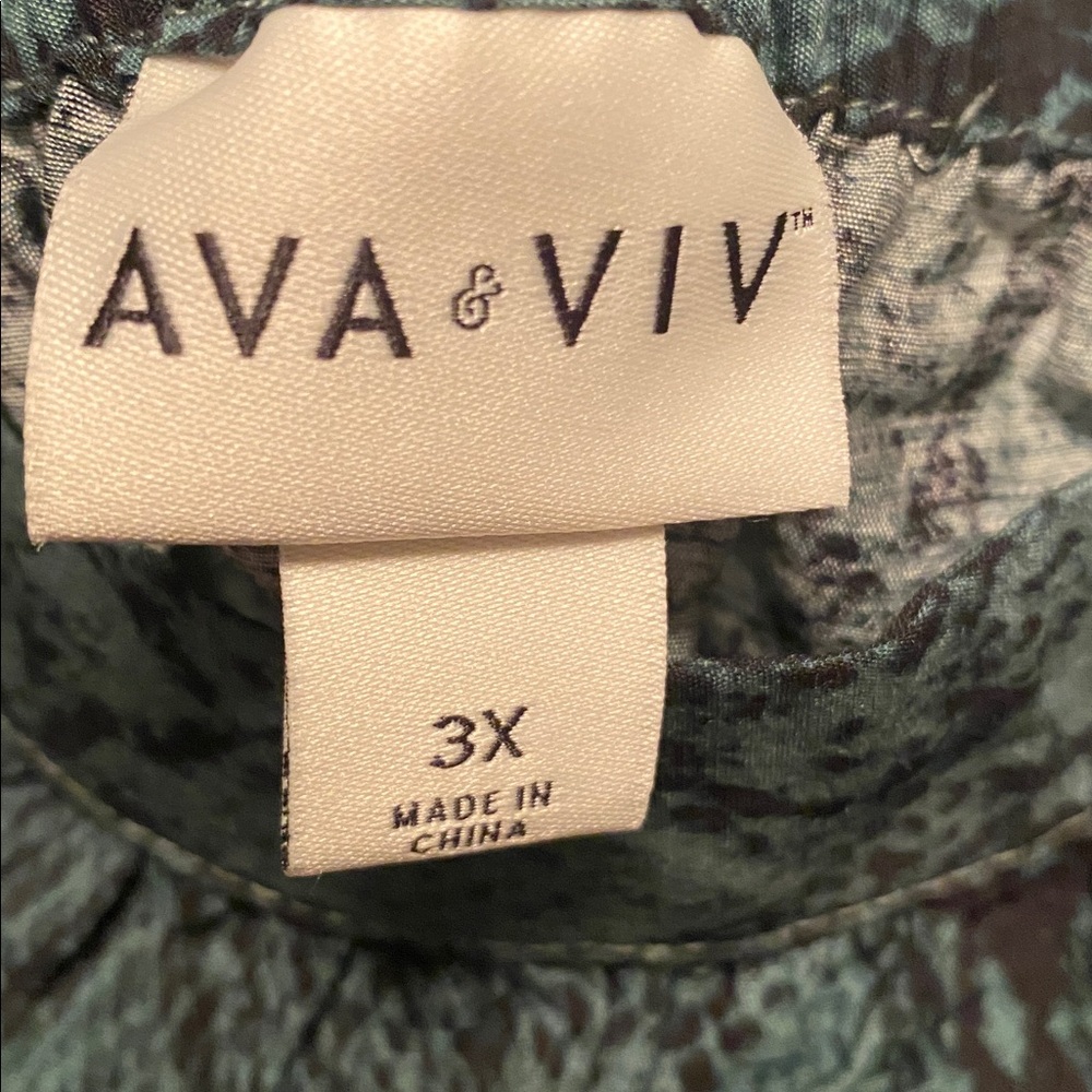 Ava & Viv Green Snake Print Skirt…size 3X - Picture 3 of 5